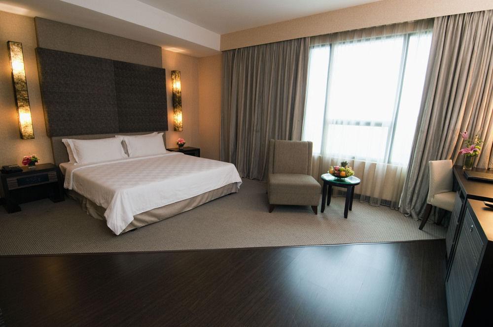 Swiss-Garden Hotel Bukit Bintang Kuala Lumpur Exterior photo